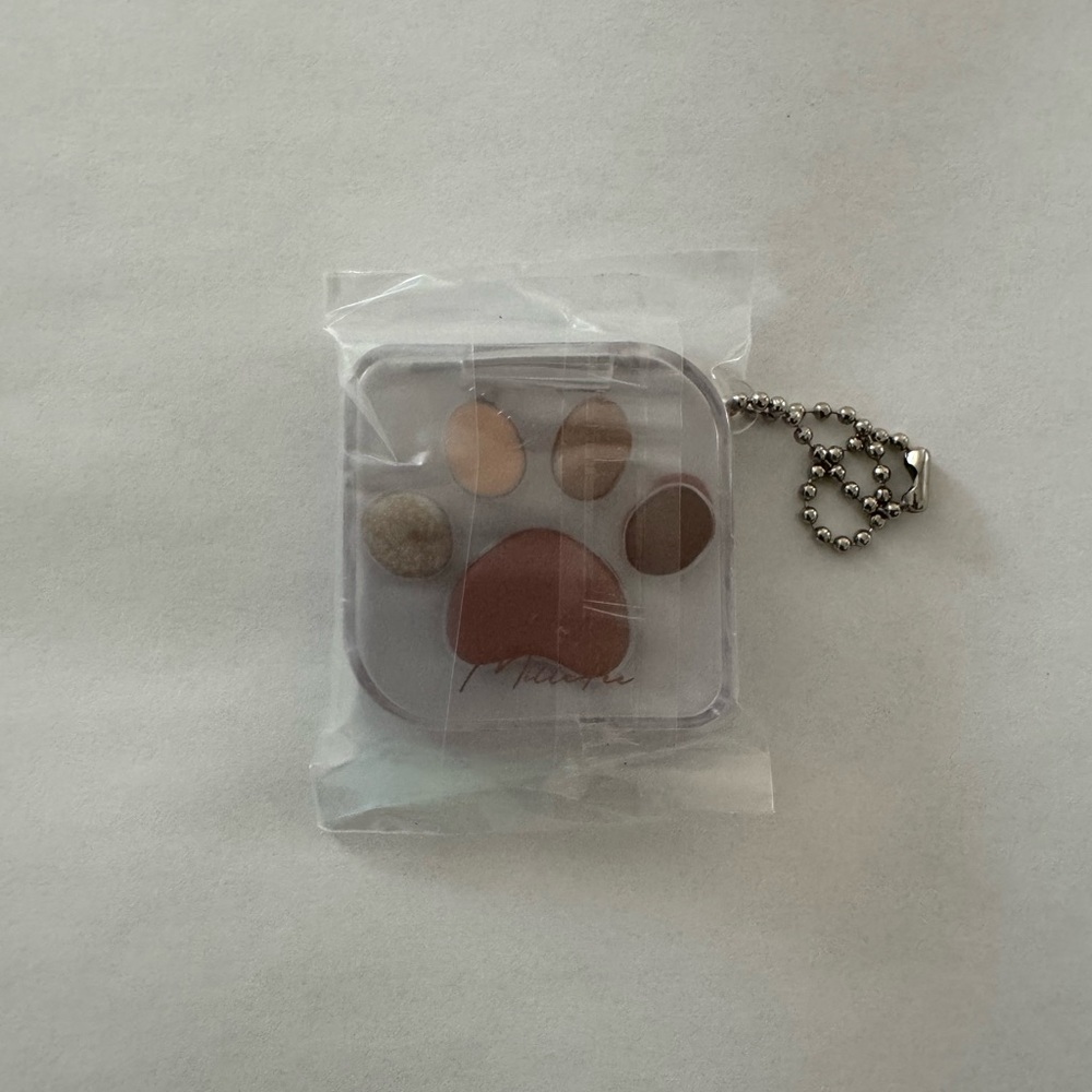 Mille Fée makeup keychain